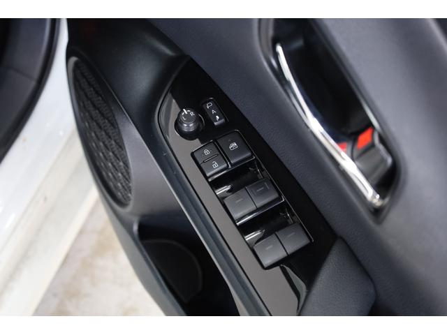 プリウス Ａツーリングセレクション　ユーザー下取車　純正９型ＳＤナビ　ＢＴ接続　バックカメラ　禁煙車　セーフティセンス　インテリジェントクリアランスソナー　純正１７インチツーリングＡＷ　ＢＳＭ　ＨＵＤ　パワーシート　シートヒーター（70枚目）