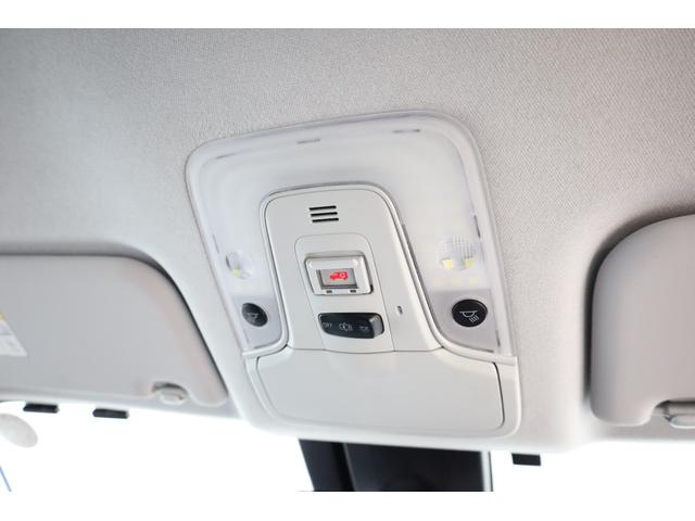 プリウス Ａツーリングセレクション　ユーザー下取車　純正９型ＳＤナビ　ＢＴ接続　バックカメラ　禁煙車　セーフティセンス　インテリジェントクリアランスソナー　純正１７インチツーリングＡＷ　ＢＳＭ　ＨＵＤ　パワーシート　シートヒーター（71枚目）