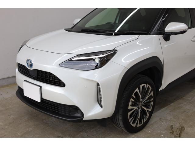 ヤリスクロス ハイブリッドＺ　ユーザー下取車　純正８型ディスプレイ　フルセグＴＶ　全方位カメラ　セーフティセンス　インテリジェントクリアランスソナー　ブラインドスポットモニター　純正１８インチＡＷ　パワーシート　シートヒーター（13枚目）