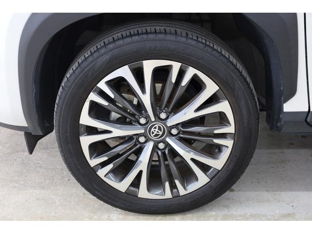 ヤリスクロス ハイブリッドＺ　ユーザー下取車　純正８型ディスプレイ　フルセグＴＶ　全方位カメラ　セーフティセンス　インテリジェントクリアランスソナー　ブラインドスポットモニター　純正１８インチＡＷ　パワーシート　シートヒーター（14枚目）