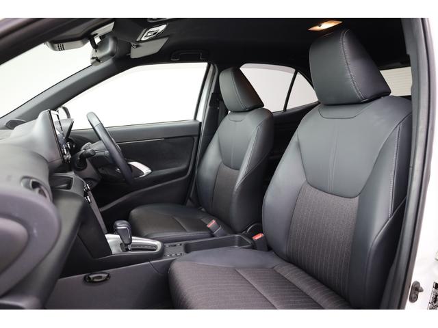 ヤリスクロス ハイブリッドＺ　ユーザー下取車　純正８型ディスプレイ　フルセグＴＶ　全方位カメラ　セーフティセンス　インテリジェントクリアランスソナー　ブラインドスポットモニター　純正１８インチＡＷ　パワーシート　シートヒーター（17枚目）