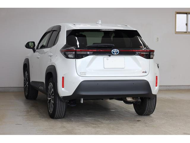 ヤリスクロス ハイブリッドＺ　ユーザー下取車　純正８型ディスプレイ　フルセグＴＶ　全方位カメラ　セーフティセンス　インテリジェントクリアランスソナー　ブラインドスポットモニター　純正１８インチＡＷ　パワーシート　シートヒーター（24枚目）