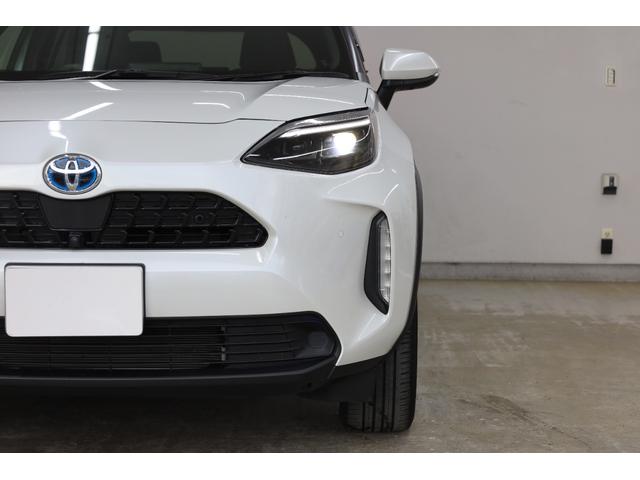 ヤリスクロス ハイブリッドＺ　ユーザー下取車　純正８型ディスプレイ　フルセグＴＶ　全方位カメラ　セーフティセンス　インテリジェントクリアランスソナー　ブラインドスポットモニター　純正１８インチＡＷ　パワーシート　シートヒーター（29枚目）