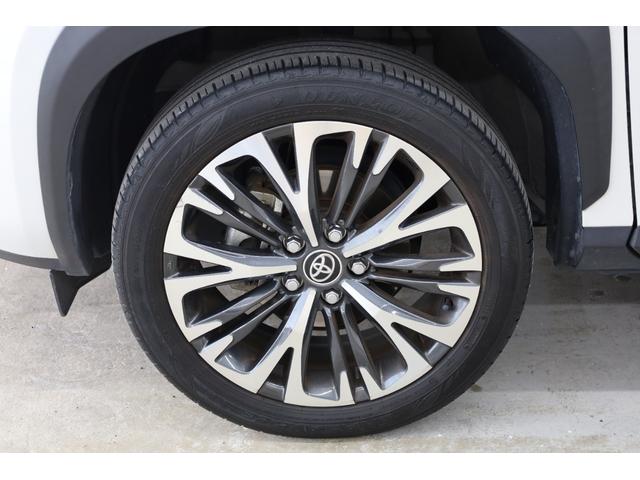 ヤリスクロス ハイブリッドＺ　ユーザー下取車　純正８型ディスプレイ　フルセグＴＶ　全方位カメラ　セーフティセンス　インテリジェントクリアランスソナー　ブラインドスポットモニター　純正１８インチＡＷ　パワーシート　シートヒーター（35枚目）