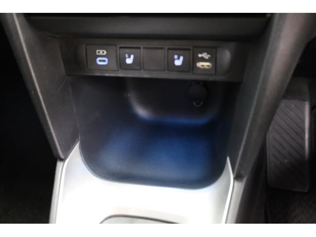 ヤリスクロス ハイブリッドＺ　ユーザー下取車　純正８型ディスプレイ　フルセグＴＶ　全方位カメラ　セーフティセンス　インテリジェントクリアランスソナー　ブラインドスポットモニター　純正１８インチＡＷ　パワーシート　シートヒーター（48枚目）