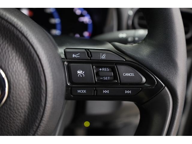 ヤリスクロス ハイブリッドＺ　ユーザー下取車　純正８型ディスプレイ　フルセグＴＶ　全方位カメラ　セーフティセンス　インテリジェントクリアランスソナー　ブラインドスポットモニター　純正１８インチＡＷ　パワーシート　シートヒーター（59枚目）