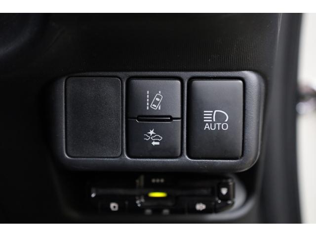 アクア Ｇ　ユーザー下取車　スマートエントリー　セーフティセンス　禁煙車　カロッツェリアメモリーナビ　ＢＴ接続　Ｂカメラ　クルーズコントロール　レーンディパーチャーアラート　ＥＴＣ　オートライト　純正フロアマット（8枚目）