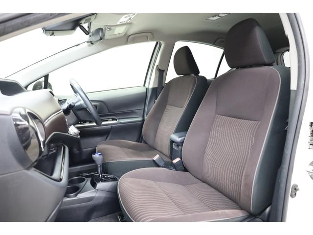 アクア Ｇ　ユーザー下取車　スマートエントリー　セーフティセンス　禁煙車　カロッツェリアメモリーナビ　ＢＴ接続　Ｂカメラ　クルーズコントロール　レーンディパーチャーアラート　ＥＴＣ　オートライト　純正フロアマット（17枚目）