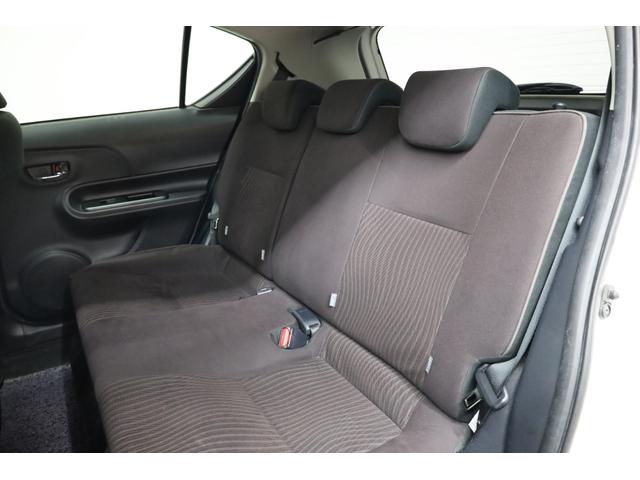 アクア Ｇ　ユーザー下取車　スマートエントリー　セーフティセンス　禁煙車　カロッツェリアメモリーナビ　ＢＴ接続　Ｂカメラ　クルーズコントロール　レーンディパーチャーアラート　ＥＴＣ　オートライト　純正フロアマット（18枚目）