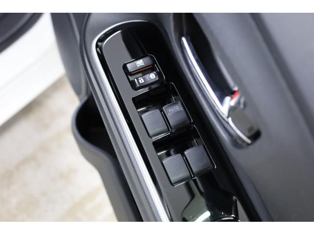 アクア Ｇ　ユーザー下取車　スマートエントリー　セーフティセンス　禁煙車　カロッツェリアメモリーナビ　ＢＴ接続　Ｂカメラ　クルーズコントロール　レーンディパーチャーアラート　ＥＴＣ　オートライト　純正フロアマット（67枚目）