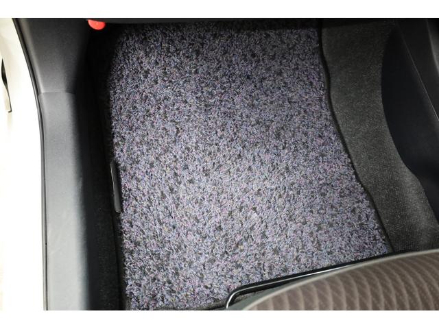 アクア Ｇ　ユーザー下取車　スマートエントリー　セーフティセンス　禁煙車　カロッツェリアメモリーナビ　ＢＴ接続　Ｂカメラ　クルーズコントロール　レーンディパーチャーアラート　ＥＴＣ　オートライト　純正フロアマット（72枚目）