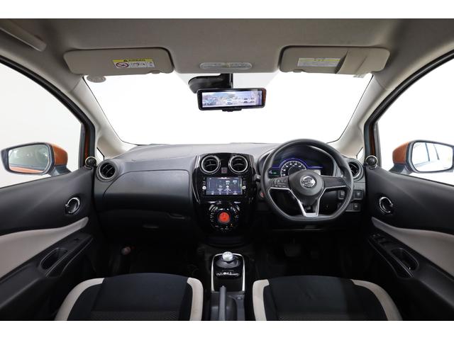 ノート ｅ－パワー　Ｘ　ユーザー下取車　禁煙車　エマージェンシーブレーキ　純正ＳＤナビ　ブルーレイ　アラウンドビューモニター　フロント＆リアソナー　デジタルインナーミラー　インテリジェントキー＆プッシュスタート　ＥＴＣ（4枚目）