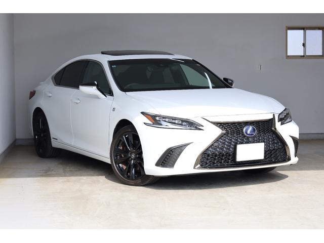 ＥＳ ＥＳ３００ｈ　Ｆスポーツ　後期型　本革シート　サンルーフ　純正１２．３インチディスプレイ　ナビ　全方位カメラ　ＬＳＳ　障害物ソナー　ＢＳＭ　禁煙車　パワーバックドア　メモリー付パワーシート　シートエアコン　純正１９インチＡＷ（2枚目）