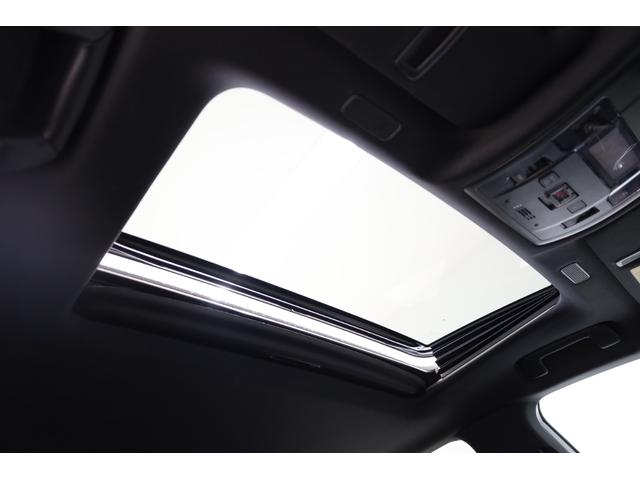 ＥＳ ＥＳ３００ｈ　Ｆスポーツ　後期型　本革シート　サンルーフ　純正１２．３インチディスプレイ　ナビ　全方位カメラ　ＬＳＳ　障害物ソナー　ＢＳＭ　禁煙車　パワーバックドア　メモリー付パワーシート　シートエアコン　純正１９インチＡＷ（5枚目）