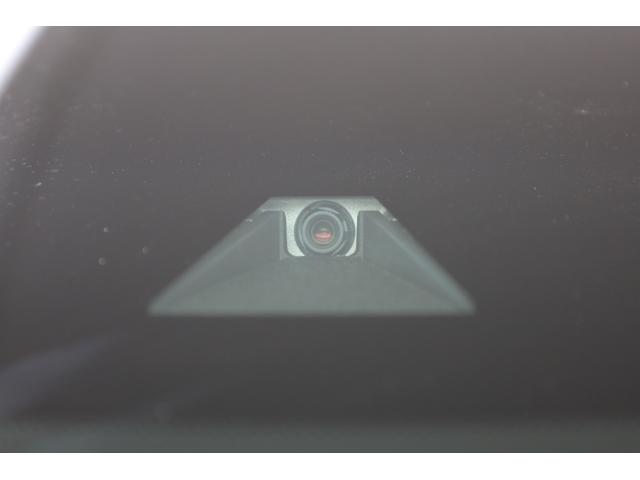 ＥＳ ＥＳ３００ｈ　Ｆスポーツ　後期型　本革シート　サンルーフ　純正１２．３インチディスプレイ　ナビ　全方位カメラ　ＬＳＳ　障害物ソナー　ＢＳＭ　禁煙車　パワーバックドア　メモリー付パワーシート　シートエアコン　純正１９インチＡＷ（8枚目）