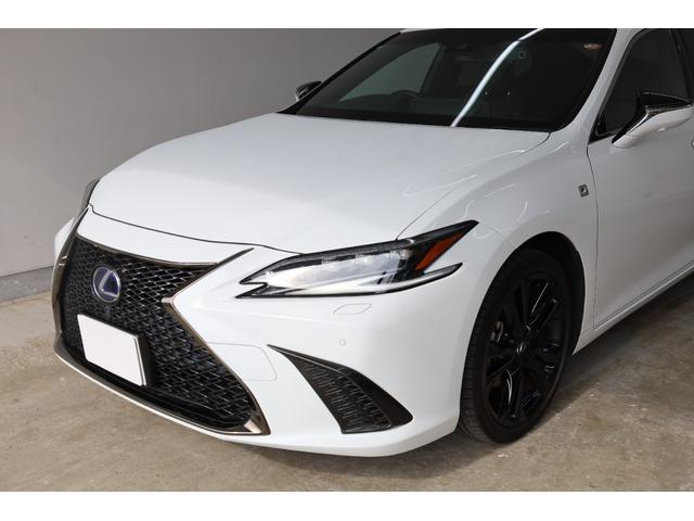 ＥＳ ＥＳ３００ｈ　Ｆスポーツ　後期型　本革シート　サンルーフ　純正１２．３インチディスプレイ　ナビ　全方位カメラ　ＬＳＳ　障害物ソナー　ＢＳＭ　禁煙車　パワーバックドア　メモリー付パワーシート　シートエアコン　純正１９インチＡＷ（13枚目）