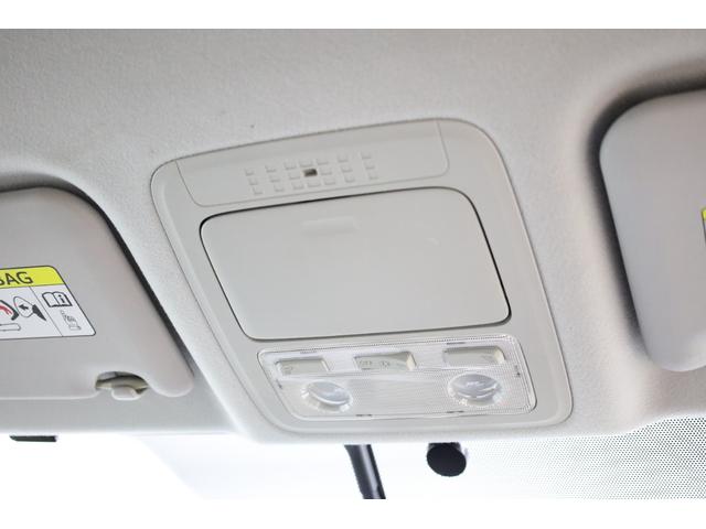 ヴォクシー ハイブリッドＶ　ワンオーナー　アルパイン１０型ＳＤナビ　Ｂカメラ　電動スライドドア　左右独立ＡＡＣ　リヤエアコン　後席サンシェード　シートヒーター　クルーズコントロール　ＥＴＣ　純正１５インチＡＷ　ＬＥＤヘッドライト（66枚目）