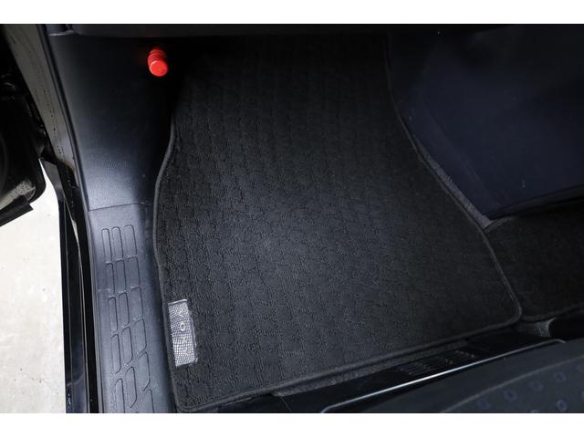 ヴォクシー ハイブリッドＶ　ワンオーナー　アルパイン１０型ＳＤナビ　Ｂカメラ　電動スライドドア　左右独立ＡＡＣ　リヤエアコン　後席サンシェード　シートヒーター　クルーズコントロール　ＥＴＣ　純正１５インチＡＷ　ＬＥＤヘッドライト（71枚目）