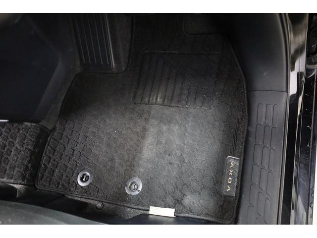 ヴォクシー ハイブリッドＶ　ワンオーナー　アルパイン１０型ＳＤナビ　Ｂカメラ　電動スライドドア　左右独立ＡＡＣ　リヤエアコン　後席サンシェード　シートヒーター　クルーズコントロール　ＥＴＣ　純正１５インチＡＷ　ＬＥＤヘッドライト（72枚目）