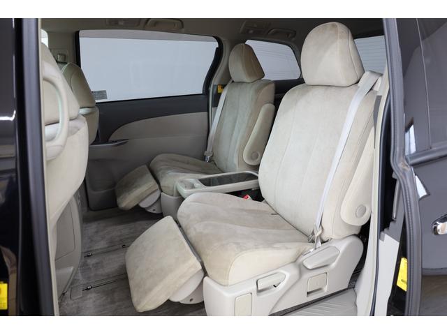 エスティマハイブリッド G 4WD ワンオーナー 両側電動スライドドア 純正8型HDDナビ Bカメラ 禁煙車 ダブルAAC パワーシート シートヒーター 純正17インチAW 脱着式デッキボード AC1500W オットマン ETC(17枚目)