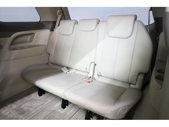 エスティマハイブリッド Gレザーパッケージ 4WD 大型サンルーフ 本革シート 両側電動スライドドア 電動床下格納機能 純正8型ナビ 純正後席モニター 純正17AW 脱着式デッキボード Wエアコン AC1500W オットマン レーダークルーズ(18枚目)