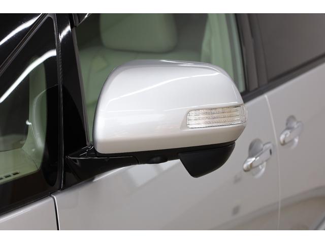 エスティマハイブリッド Gレザーパッケージ 4WD 大型サンルーフ 本革シート 両側電動スライドドア 電動床下格納機能 純正8型ナビ 純正後席モニター 純正17AW 脱着式デッキボード Wエアコン AC1500W オットマン レーダークルーズ(35枚目)