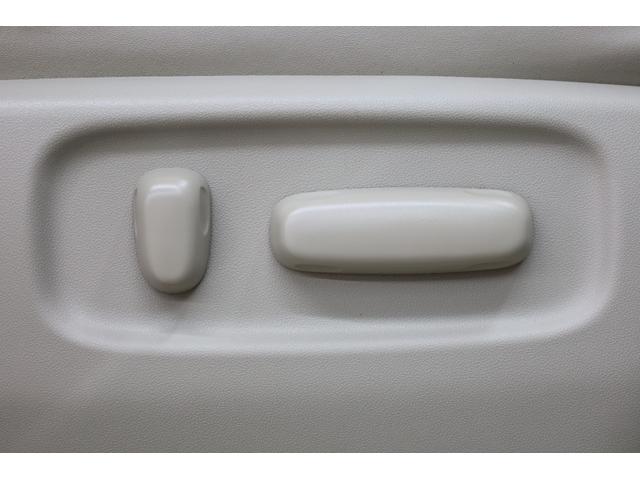 エスティマハイブリッド Gレザーパッケージ 4WD 大型サンルーフ 本革シート 両側電動スライドドア 電動床下格納機能 純正8型ナビ 純正後席モニター 純正17AW 脱着式デッキボード Wエアコン AC1500W オットマン レーダークルーズ(66枚目)