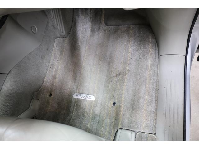 エスティマハイブリッド Gレザーパッケージ 4WD 大型サンルーフ 本革シート 両側電動スライドドア 電動床下格納機能 純正8型ナビ 純正後席モニター 純正17AW 脱着式デッキボード Wエアコン AC1500W オットマン レーダークルーズ(70枚目)