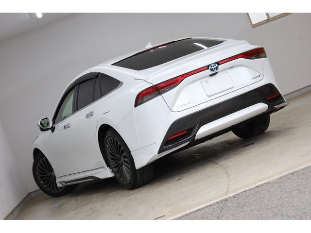 モデリスタエアロ付きですのでとてもカッコいいですね。現物は結構大きい車なので迫力がありますよ。なんとなく近未来的な雰囲気を感じるのは気のせいでしょうか。トヨタ・スズキ・ダイハツ・ミツビシ・ニッサン