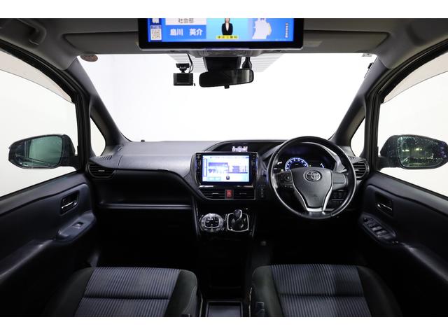 ヴォクシー ハイブリッドZS 煌II ワンオーナー アルパイン10型SDナビ アルパイン12.8型後席モニター Bカメラ 両側電動スライドドア 純正16インチAW 左右独立AAC 後席サンシェード ETC LEDヘッドライト フォグランプ(4枚目)