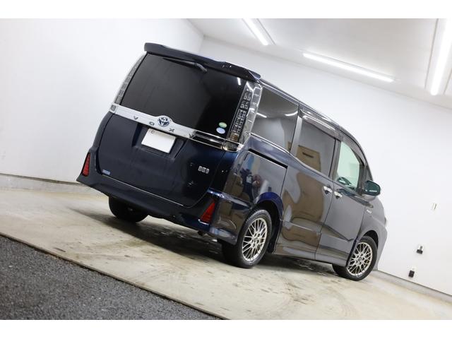 ヴォクシー ハイブリッドZS 煌II ワンオーナー アルパイン10型SDナビ アルパイン12.8型後席モニター Bカメラ 両側電動スライドドア 純正16インチAW 左右独立AAC 後席サンシェード ETC LEDヘッドライト フォグランプ(12枚目)