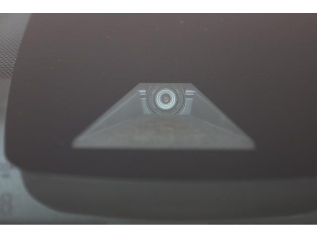 プリウス Ａツーリングセレクション　純正９型ＳＤナビ　ＢＴ接続　Ｂカメラ　セーフティセンス　インテリジェントクリアランスソナー　禁煙車　純正１７インチＡＷ　ブラインドスポットモニター　ＨＵＤ　シートヒーター　置くだけ充電　ＡＣ１５００Ｗ（7枚目）