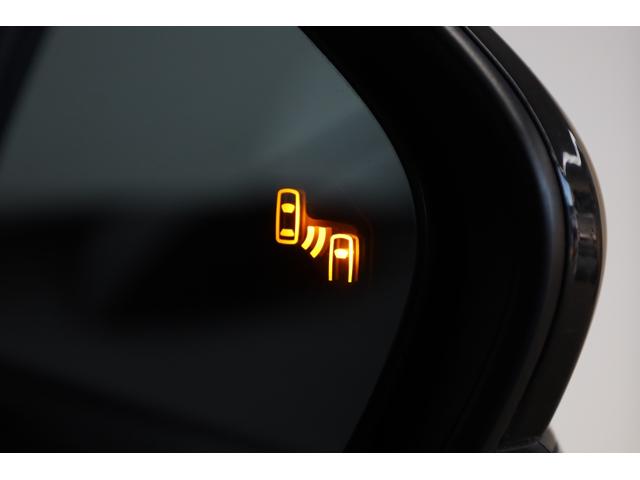 プリウス Ａツーリングセレクション　純正９型ＳＤナビ　ＢＴ接続　Ｂカメラ　セーフティセンス　インテリジェントクリアランスソナー　禁煙車　純正１７インチＡＷ　ブラインドスポットモニター　ＨＵＤ　シートヒーター　置くだけ充電　ＡＣ１５００Ｗ（9枚目）