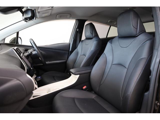 プリウス Ａツーリングセレクション　純正９型ＳＤナビ　ＢＴ接続　Ｂカメラ　セーフティセンス　インテリジェントクリアランスソナー　禁煙車　純正１７インチＡＷ　ブラインドスポットモニター　ＨＵＤ　シートヒーター　置くだけ充電　ＡＣ１５００Ｗ（17枚目）