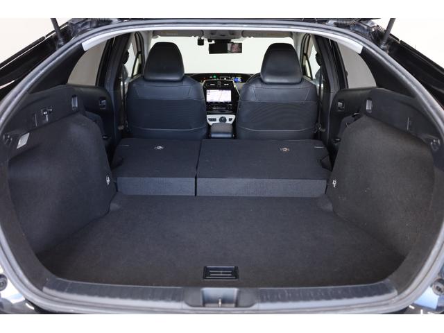 プリウス Ａツーリングセレクション　純正９型ＳＤナビ　ＢＴ接続　Ｂカメラ　セーフティセンス　インテリジェントクリアランスソナー　禁煙車　純正１７インチＡＷ　ブラインドスポットモニター　ＨＵＤ　シートヒーター　置くだけ充電　ＡＣ１５００Ｗ（19枚目）