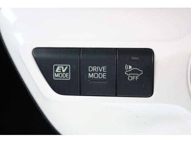 プリウス Ａツーリングセレクション　純正９型ＳＤナビ　ＢＴ接続　Ｂカメラ　セーフティセンス　インテリジェントクリアランスソナー　禁煙車　純正１７インチＡＷ　ブラインドスポットモニター　ＨＵＤ　シートヒーター　置くだけ充電　ＡＣ１５００Ｗ（55枚目）