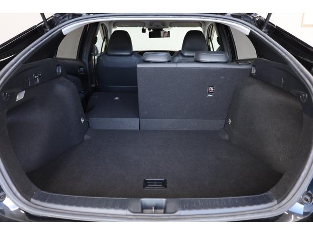 プリウス Ａツーリングセレクション　純正９型ＳＤナビ　ＢＴ接続　Ｂカメラ　セーフティセンス　インテリジェントクリアランスソナー　禁煙車　純正１７インチＡＷ　ブラインドスポットモニター　ＨＵＤ　シートヒーター　置くだけ充電　ＡＣ１５００Ｗ（75枚目）