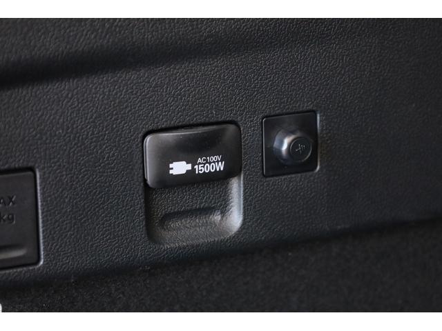 プリウス Ａツーリングセレクション　純正９型ＳＤナビ　ＢＴ接続　Ｂカメラ　セーフティセンス　インテリジェントクリアランスソナー　禁煙車　純正１７インチＡＷ　ブラインドスポットモニター　ＨＵＤ　シートヒーター　置くだけ充電　ＡＣ１５００Ｗ（77枚目）