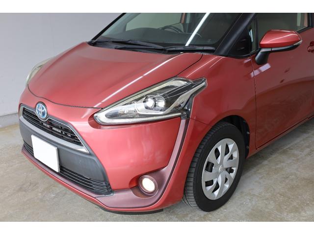 シエンタ ハイブリッドＧ　３列シート　両側電動スライドドア　セーフティセンス　ＬＥＤランプパッケージ　スマートエントリー　シートヒーター　禁煙車　純正ＳＤフルセグナビ　ＢＴ接続　バックカメラ　純正１５インチホイール　盗難防止（13枚目）