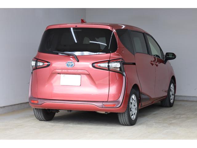 シエンタ ハイブリッドＧ　３列シート　両側電動スライドドア　セーフティセンス　ＬＥＤランプパッケージ　スマートエントリー　シートヒーター　禁煙車　純正ＳＤフルセグナビ　ＢＴ接続　バックカメラ　純正１５インチホイール　盗難防止（26枚目）