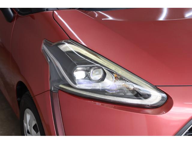 シエンタ ハイブリッドＧ　３列シート　両側電動スライドドア　セーフティセンス　ＬＥＤランプパッケージ　スマートエントリー　シートヒーター　禁煙車　純正ＳＤフルセグナビ　ＢＴ接続　バックカメラ　純正１５インチホイール　盗難防止（30枚目）