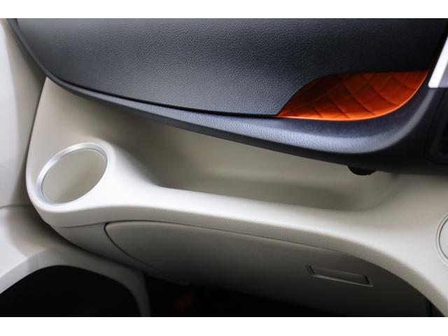 シエンタ ハイブリッドＧ　３列シート　両側電動スライドドア　セーフティセンス　ＬＥＤランプパッケージ　スマートエントリー　シートヒーター　禁煙車　純正ＳＤフルセグナビ　ＢＴ接続　バックカメラ　純正１５インチホイール　盗難防止（47枚目）