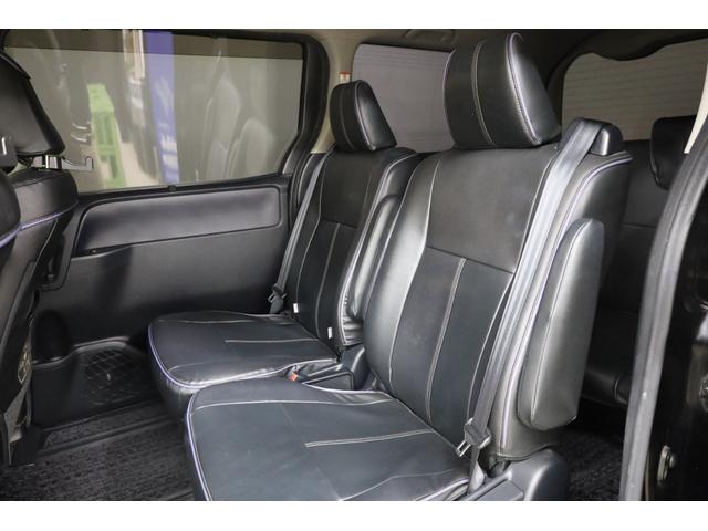 ヴォクシー ハイブリッドＺＳ　煌ＩＩ　両側電動スライドドア　プリクラッシュセーフティ　純正１０型ＳＤナビ　フルセグＴＶ　ＢＴ接続　Ｂカメラ　禁煙車　純正１６インチＡＷ　左右独立オートエアコン　ＬＥＤヘッドランプ　後席サンシェード　ＥＴＣ（17枚目）