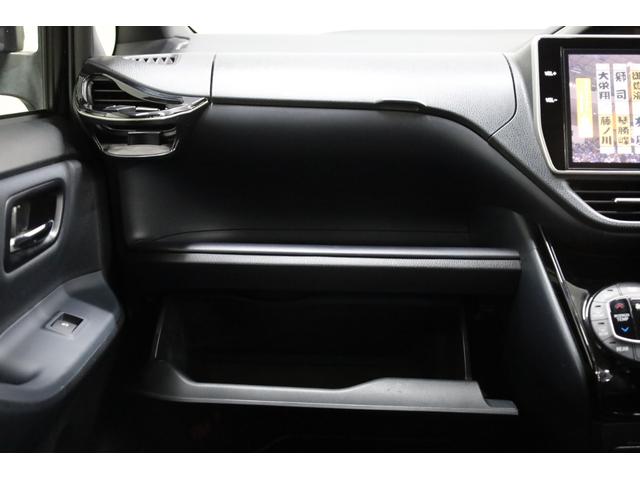 ヴォクシー ハイブリッドＺＳ　煌ＩＩ　両側電動スライドドア　プリクラッシュセーフティ　純正１０型ＳＤナビ　フルセグＴＶ　ＢＴ接続　Ｂカメラ　禁煙車　純正１６インチＡＷ　左右独立オートエアコン　ＬＥＤヘッドランプ　後席サンシェード　ＥＴＣ（45枚目）