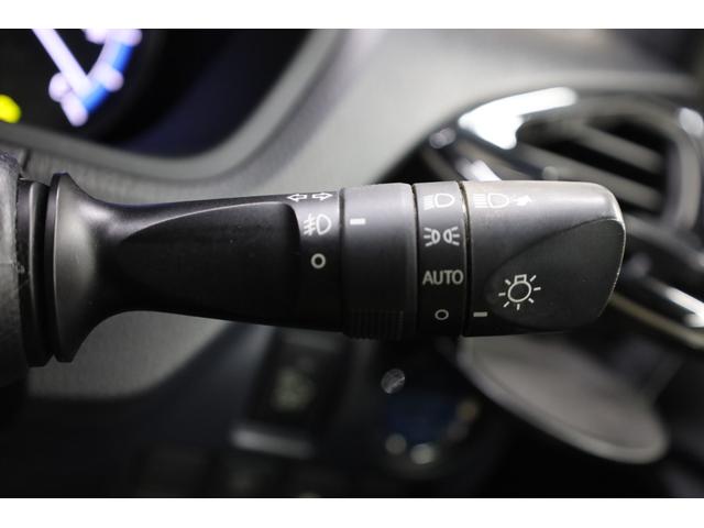 ヴォクシー ハイブリッドＺＳ　煌ＩＩ　両側電動スライドドア　プリクラッシュセーフティ　純正１０型ＳＤナビ　フルセグＴＶ　ＢＴ接続　Ｂカメラ　禁煙車　純正１６インチＡＷ　左右独立オートエアコン　ＬＥＤヘッドランプ　後席サンシェード　ＥＴＣ（58枚目）