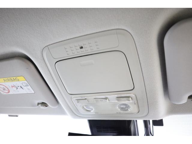 ヴォクシー ハイブリッドＺＳ　煌ＩＩ　両側電動スライドドア　プリクラッシュセーフティ　純正１０型ＳＤナビ　フルセグＴＶ　ＢＴ接続　Ｂカメラ　禁煙車　純正１６インチＡＷ　左右独立オートエアコン　ＬＥＤヘッドランプ　後席サンシェード　ＥＴＣ（63枚目）