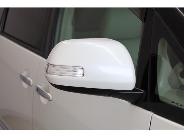 エスティマハイブリッド Ｇレザーパッケージ　４ＷＤ　大型サンルーフ　本革シート　両側電動スライドドア　電動床下格納機能　禁煙　純正８型ＨＤＤナビ　純正後席モニター　純正１７インチＡＷ　Ｗエアコン　ＡＣ１５００Ｗ　オットマン　クルーズコントロール（34枚目）