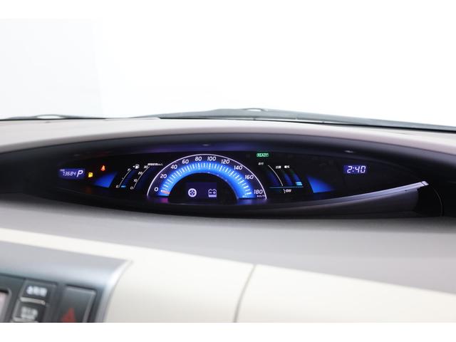 エスティマハイブリッド Ｇレザーパッケージ　４ＷＤ　大型サンルーフ　本革シート　両側電動スライドドア　電動床下格納機能　禁煙　純正８型ＨＤＤナビ　純正後席モニター　純正１７インチＡＷ　Ｗエアコン　ＡＣ１５００Ｗ　オットマン　クルーズコントロール（48枚目）