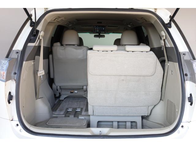 エスティマハイブリッド Ｇレザーパッケージ　４ＷＤ　大型サンルーフ　本革シート　両側電動スライドドア　電動床下格納機能　禁煙　純正８型ＨＤＤナビ　純正後席モニター　純正１７インチＡＷ　Ｗエアコン　ＡＣ１５００Ｗ　オットマン　クルーズコントロール（75枚目）