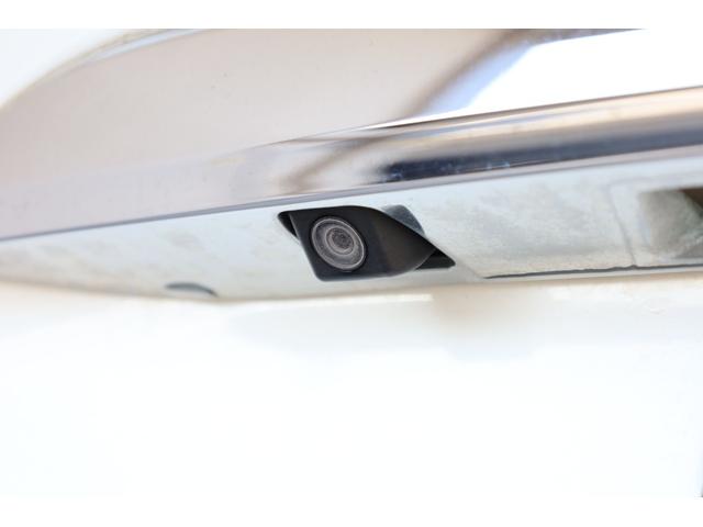 エスティマハイブリッド Ｇレザーパッケージ　４ＷＤ　大型サンルーフ　本革シート　両側電動スライドドア　電動床下格納機能　禁煙　純正８型ＨＤＤナビ　純正後席モニター　純正１７インチＡＷ　Ｗエアコン　ＡＣ１５００Ｗ　オットマン　クルーズコントロール（80枚目）